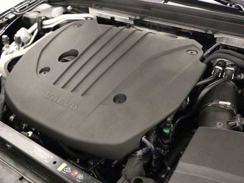 Used 2024 Volvo S60 B5 Plus image 11