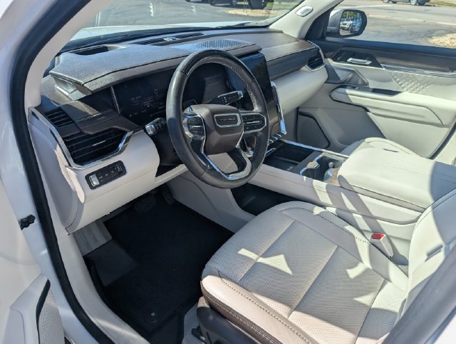 Used 2024 GMC Acadia Denali w/ Super Cruise Package AWD/4WD image 14