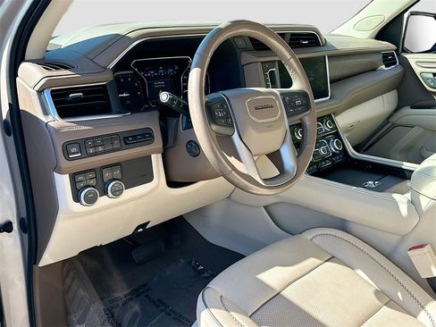 Used 2021 GMC Yukon Denali image 9