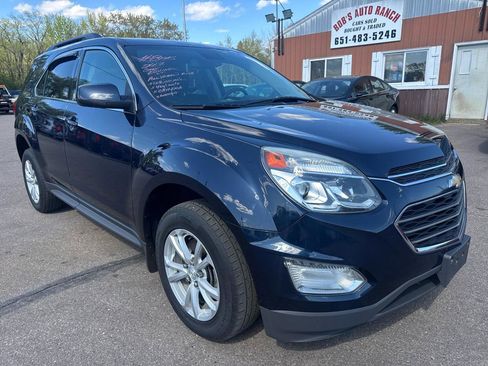 Used 2017 Chevrolet Equinox LT w/ Convenience Package AWD/4WD image 3