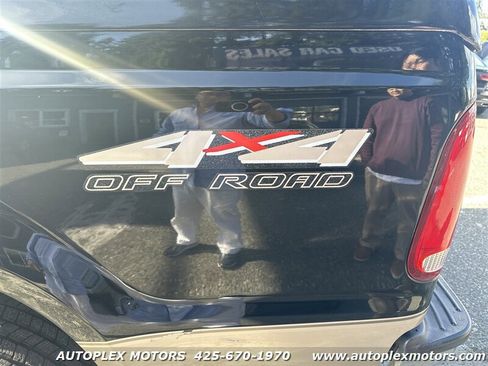 Used 1999 Ford F250 Lariat image 14