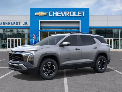 Used 2026 Chevrolet Equinox ACTIV w/ Convenience Package III FWD image 3