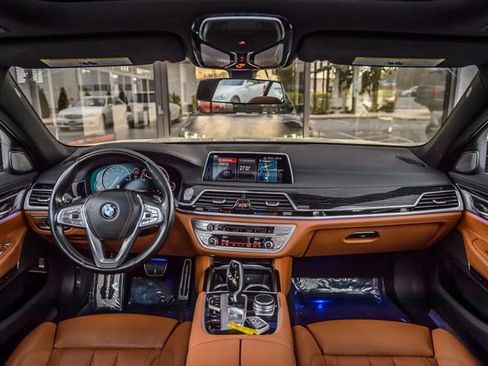 Used 2019 BMW 740i xDrive w/ M Sport Package image 3