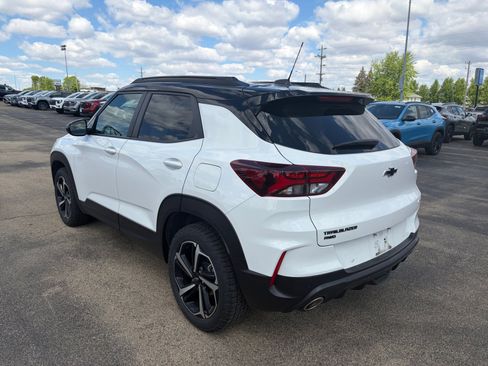 Used 2022 Chevrolet TrailBlazer RS w/ Sun and Liftgate Package AWD/4WD image 18