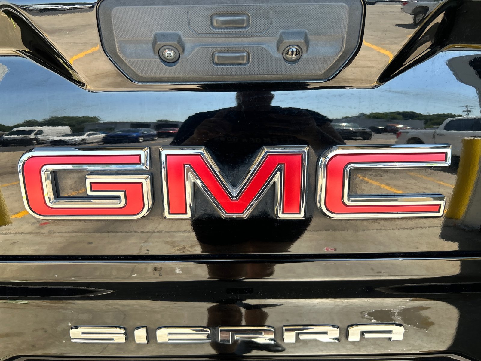 Used 2025 GMC Sierra 1500 SLT AWD/4WD image 23