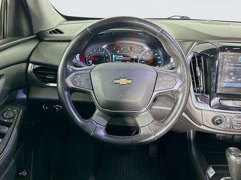 Used 2018 Chevrolet Traverse LT image 17