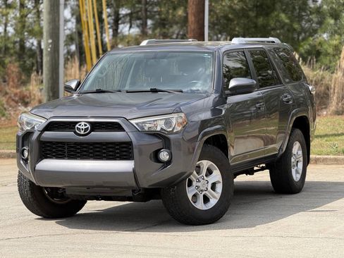Used 2016 Toyota 4Runner SR5 image 1