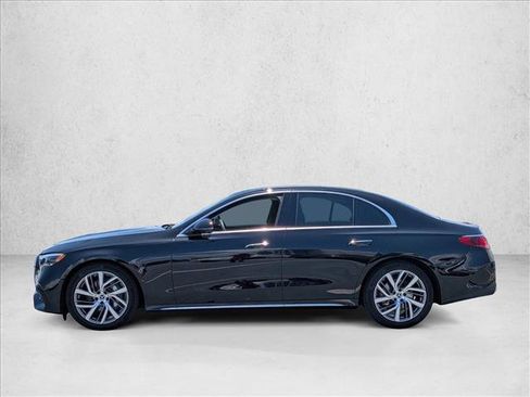 Used 2026 Mercedes-Benz E 350 4MATIC Sedan image 9
