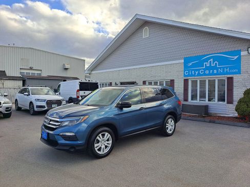 Used 2016 Honda Pilot LX image 1