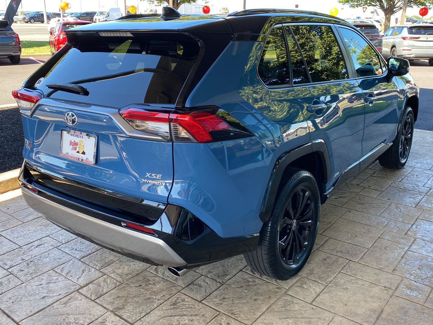 Used 2022 Toyota RAV4 XSE w/ XSE Grade Weather Package AWD/4WD image 7