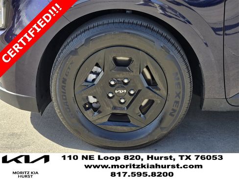 Used 2025 Kia Carnival image 17