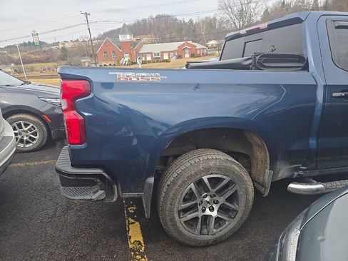 Used 2019 Chevrolet Silverado 1500 LT Trail Boss image 2