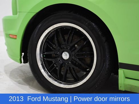 Used 2013 Ford Mustang Premium image 11