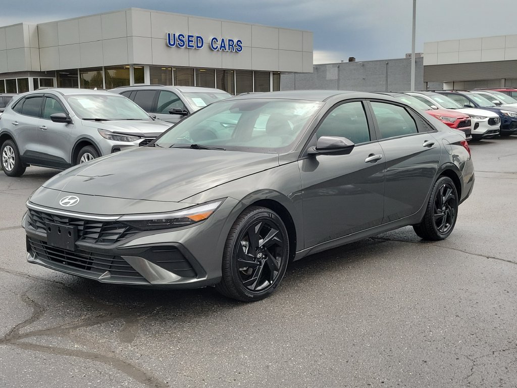 Used 2026 Hyundai Elantra Sport FWD image 8