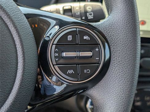 Used 2024 Kia Soul S FWD image 22