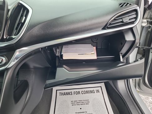 Used 2018 Chevrolet Volt Premier image 19