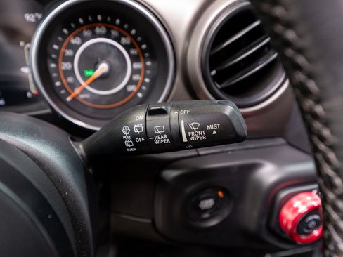 Used 2018 Jeep Wrangler Unlimited Sport S AWD/4WD image 27