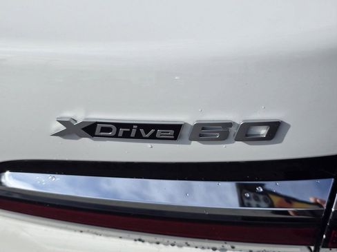 Used 2024 BMW i7 xDrive60 image 27