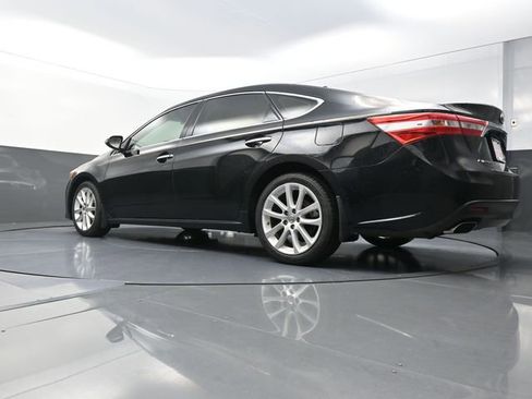 Used 2013 Toyota Avalon Limited image 34