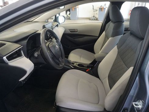 Used 2022 Toyota Corolla LE FWD image 16