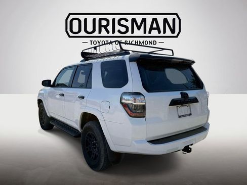 Used 2021 Toyota 4Runner Venture w/ Moonroof Package image 5