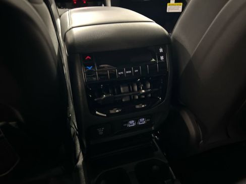 New 2026 Jeep Grand Cherokee L Laredo image 31