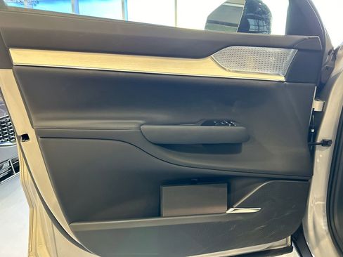 New 2025 Volvo EX90 Ultra AWD/4WD image 9
