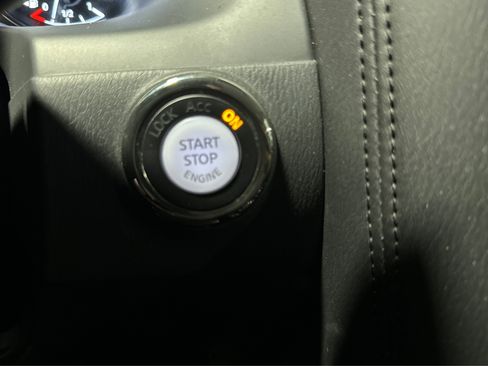 Used 2021 Nissan Armada SV image 34