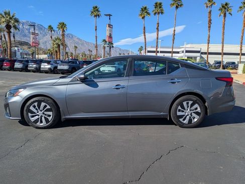 Used 2023 Nissan Altima 2.5 S FWD image 3