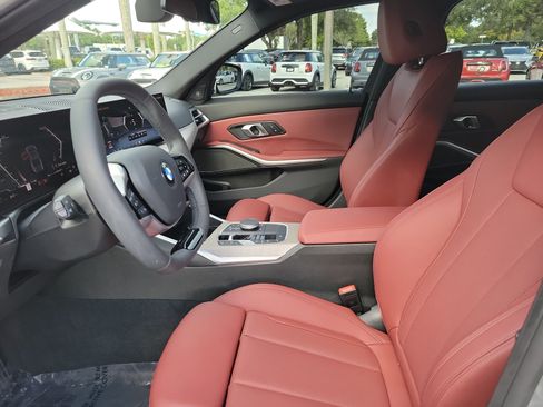 Used 2025 BMW 330i Sedan w/ Premium Package RWD image 17