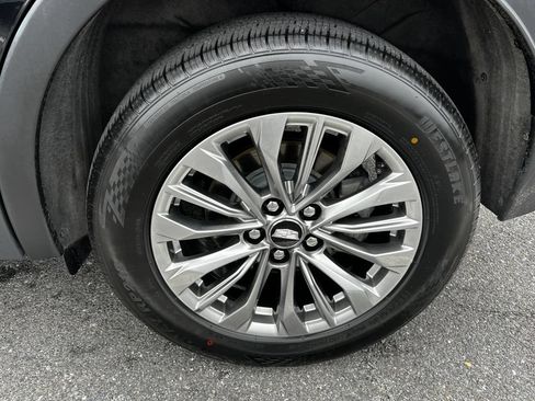 Used 2024 Cadillac XT4 Premium Luxury AWD/4WD image 14