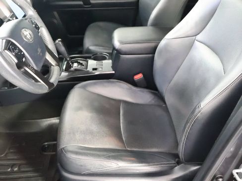 Used 2019 Toyota 4Runner Limited AWD/4WD image 24