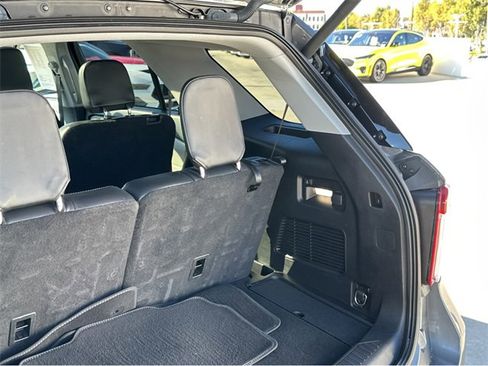 Certified 2022 Ford Explorer XLT w/ Equipment Group 202A image 21