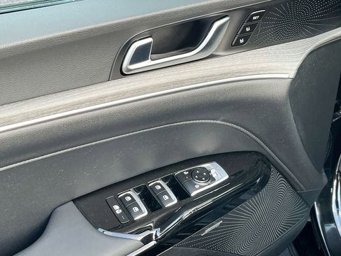 Used 2025 Kia K5 EX image 18