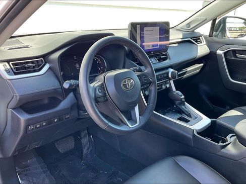 Used 2023 Toyota RAV4 XLE Premium AWD/4WD image 18
