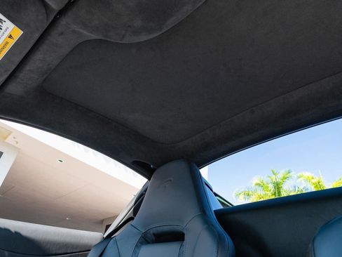 Used 2024 McLaren 750S Spider image 37