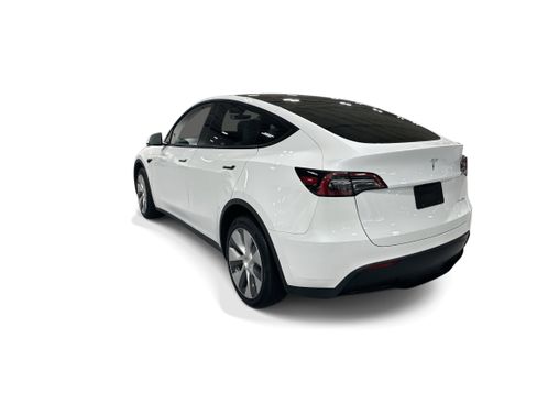 Certified 2023 Tesla Model Y Long Range AWD/4WD image 4