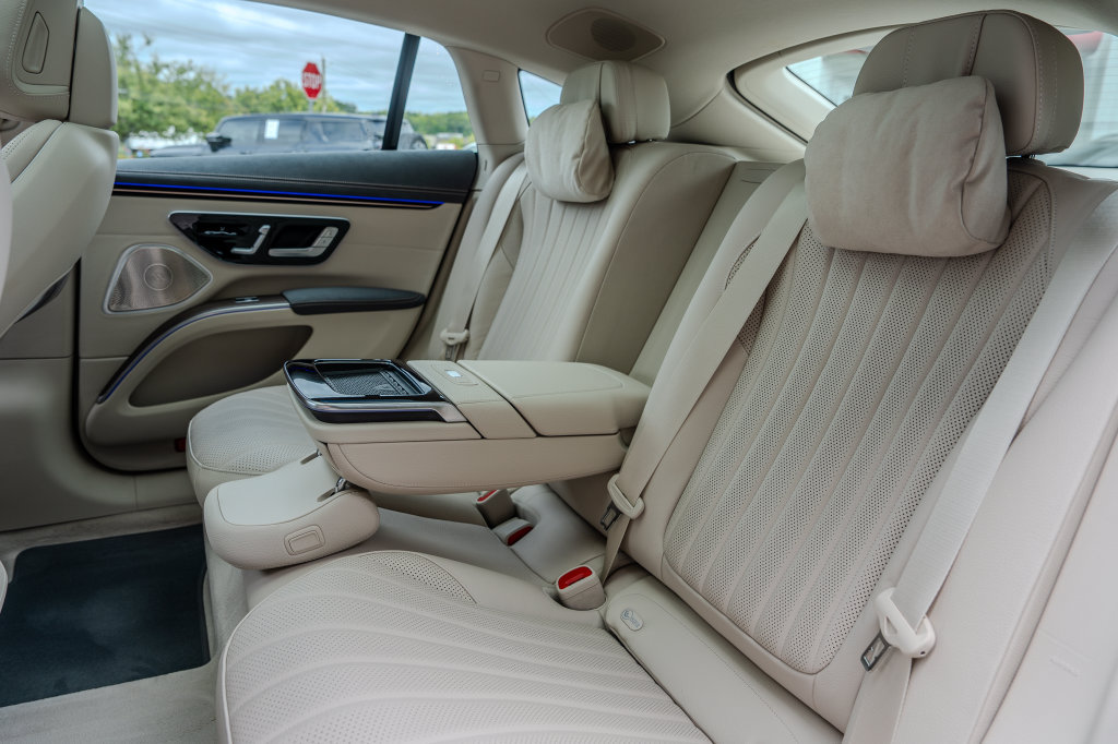 Used 2024 Mercedes-Benz EQS 450+ Sedan image 18