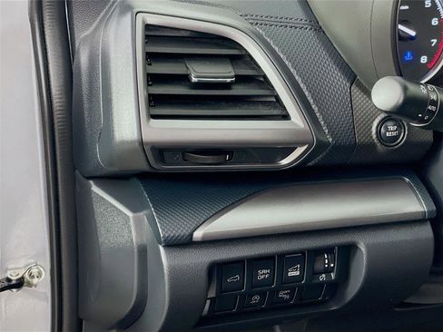 Used 2024 Subaru Forester Premium image 15