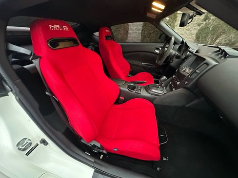 Used 2019 Nissan 370Z NISMO image 53