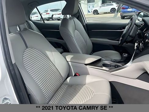 Used 2021 Toyota Camry SE FWD image 17