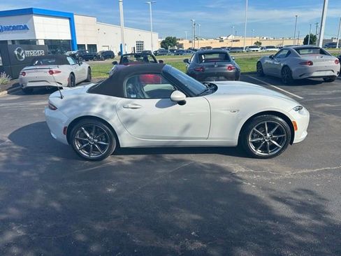 Used 2016 MAZDA MX-5 Miata Grand Touring RWD image 6
