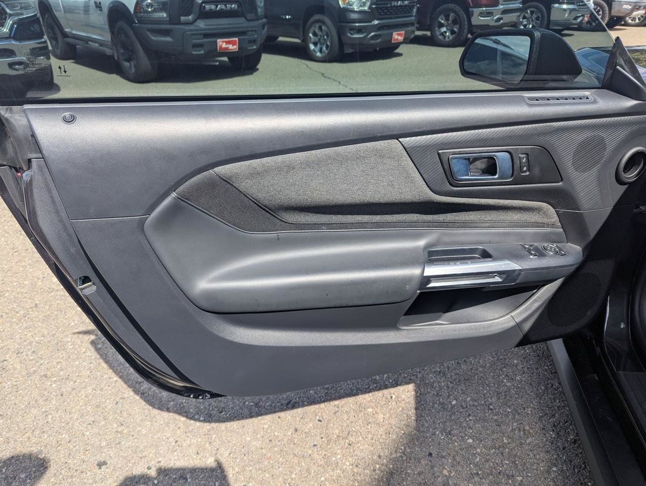 Used 2024 Ford Mustang Coupe RWD image 9