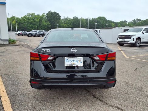Used 2025 Nissan Altima 2.5 SV FWD image 22