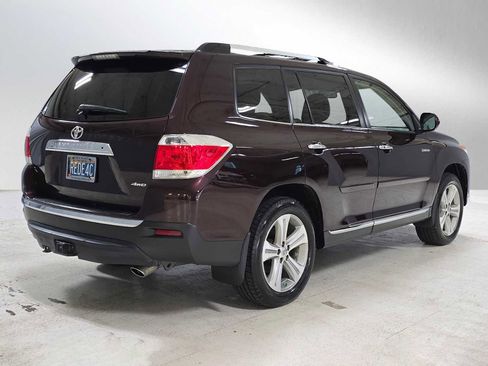Used 2013 Toyota Highlander Limited AWD/4WD image 3