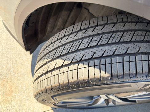 Certified 2026 Acura MDX FWD w/ Technology Package image 12