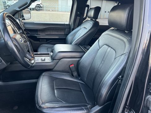 Used 2020 Ford Expedition Limited image 16
