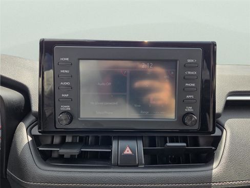 Used 2019 Toyota RAV4 LE image 14