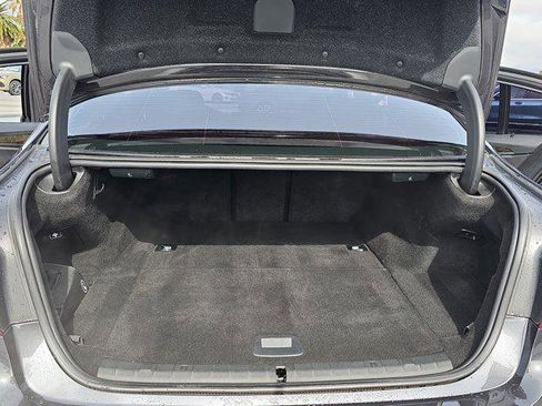 Used 2019 BMW 530e w/ Premium Package image 12