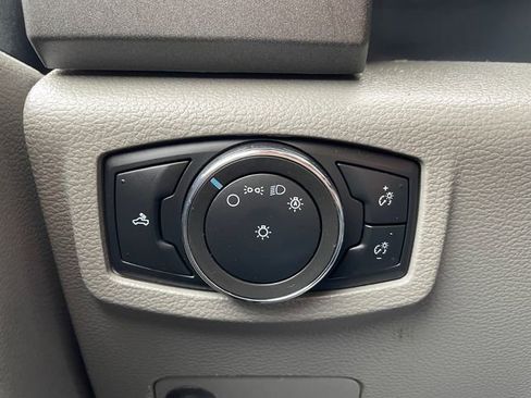 Used 2022 Ford F250 XL w/ Power Equipment Group image 27